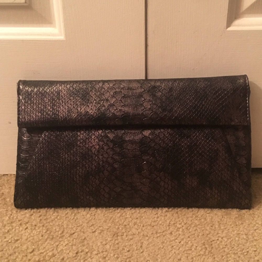 Gray metallic snake skin clutch/purse